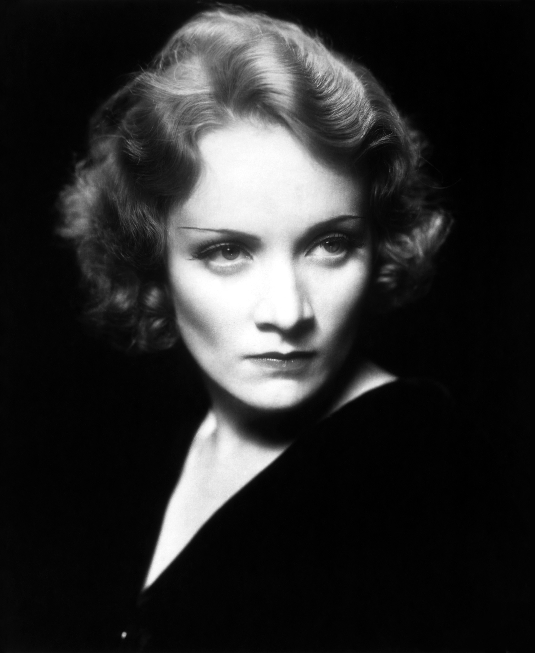 Marlene Dietrich - Wallpaper Actress