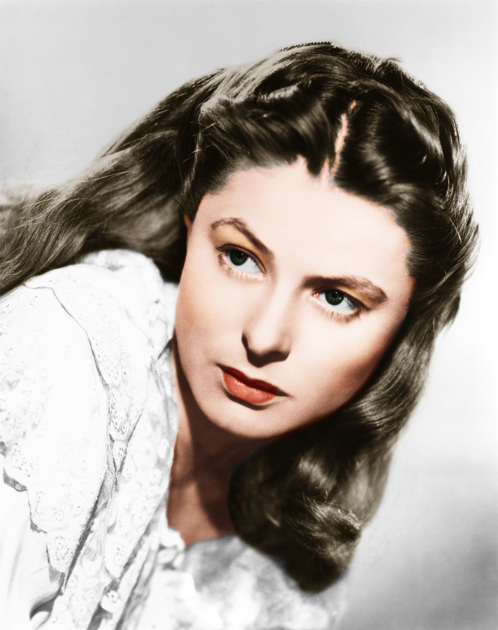 How Tall Was Ingrid Bergman - Compare her height, weight, eyes, hair ...